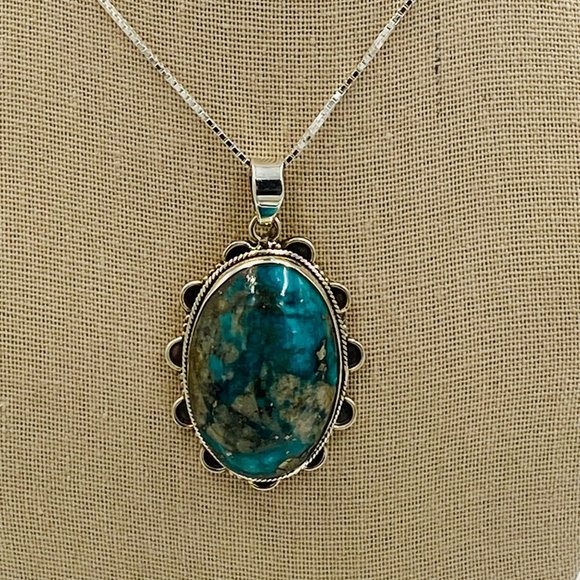 Jewelry - Persian turquoise teardrop pendant, vintage, gorgeous color variation